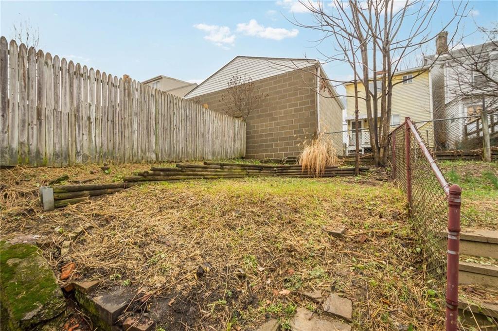 237 Paul Street Pittsburgh, PA 15211 - Photo 25 of 27