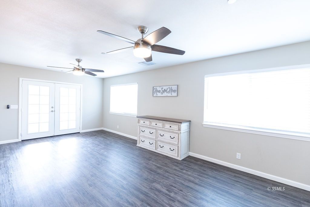 909 West Vulcan Avenue Ridgecrest, CA 93555 - Photo 13 of 30