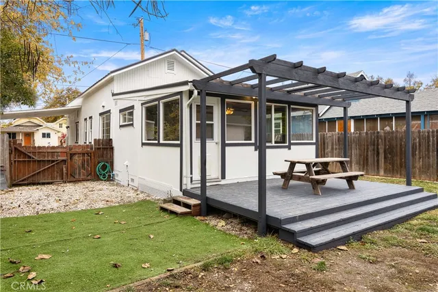 $359,000 | 9528 Washington Street, Upper Lake, CA 95485