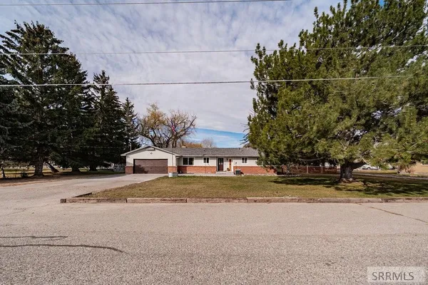 $449,900 | 750 South Milton Avenue, Shelley, ID 83274