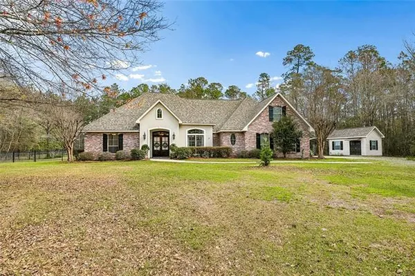 $449,900 | 236 Stephanie Lane, Covington, LA 70435