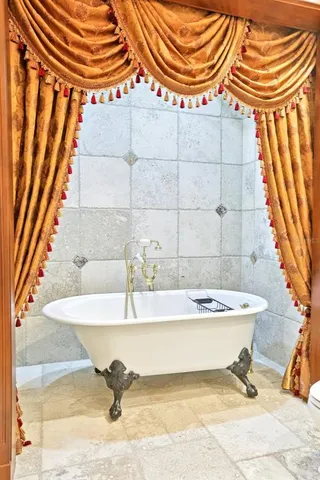 $5,999,000 | 3515 Gallagher Road, Dover, FL 33527