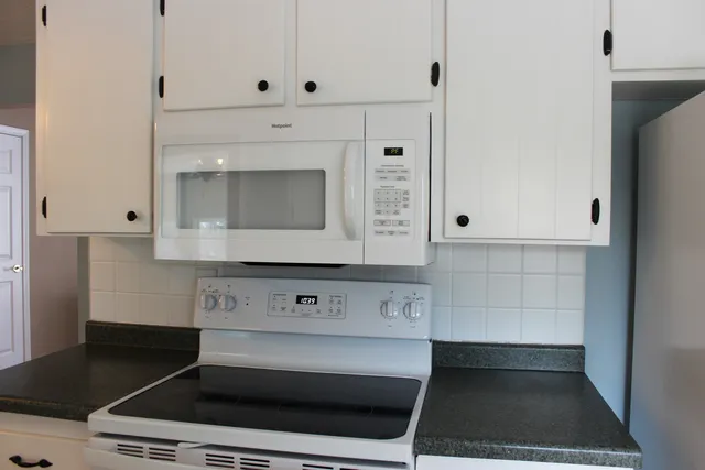 $290,000 | 1003 Karin Drive, Normal, IL 61761