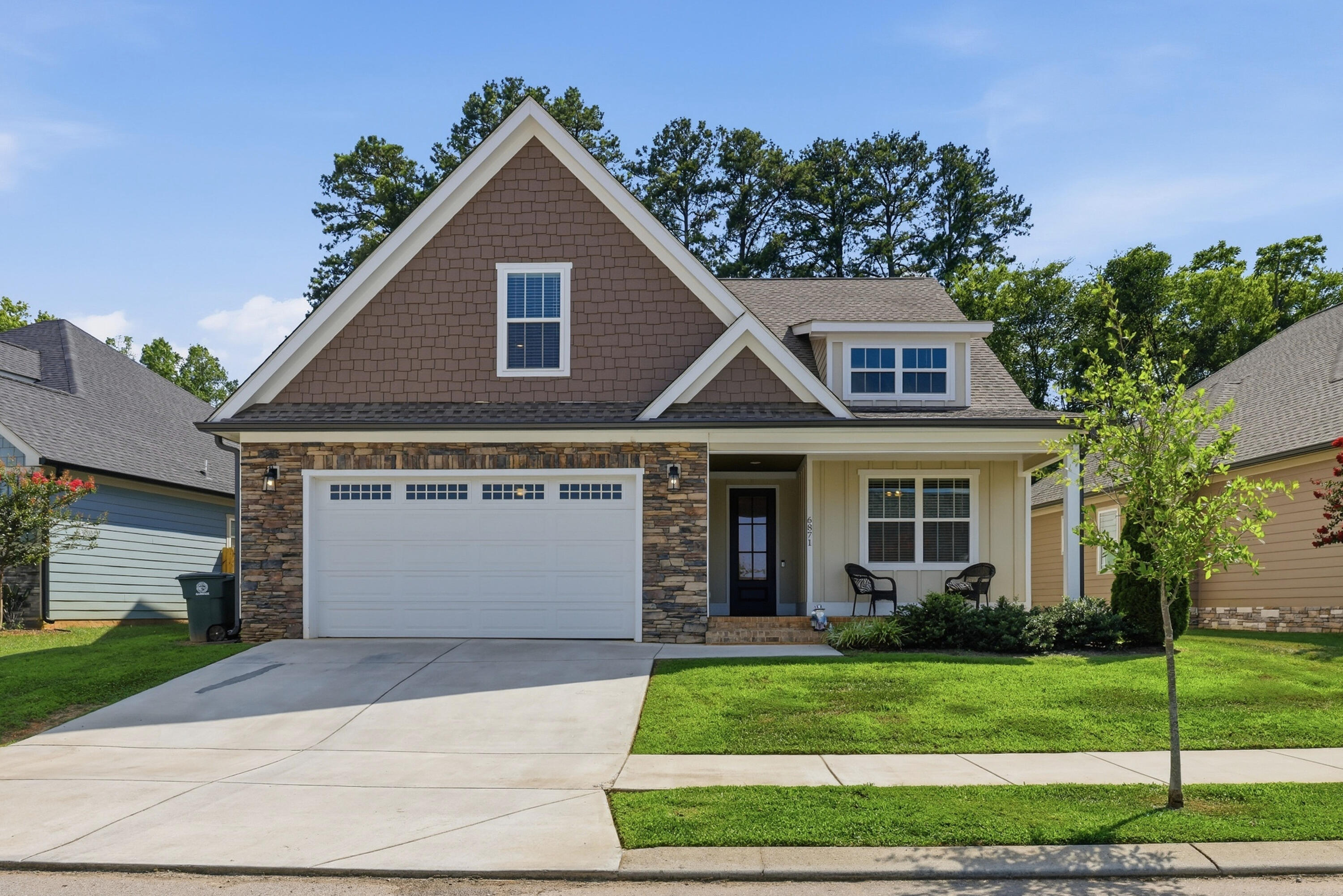6871 Carnell Way Chattanooga, TN 37421 - Photo 2 of 31 Front