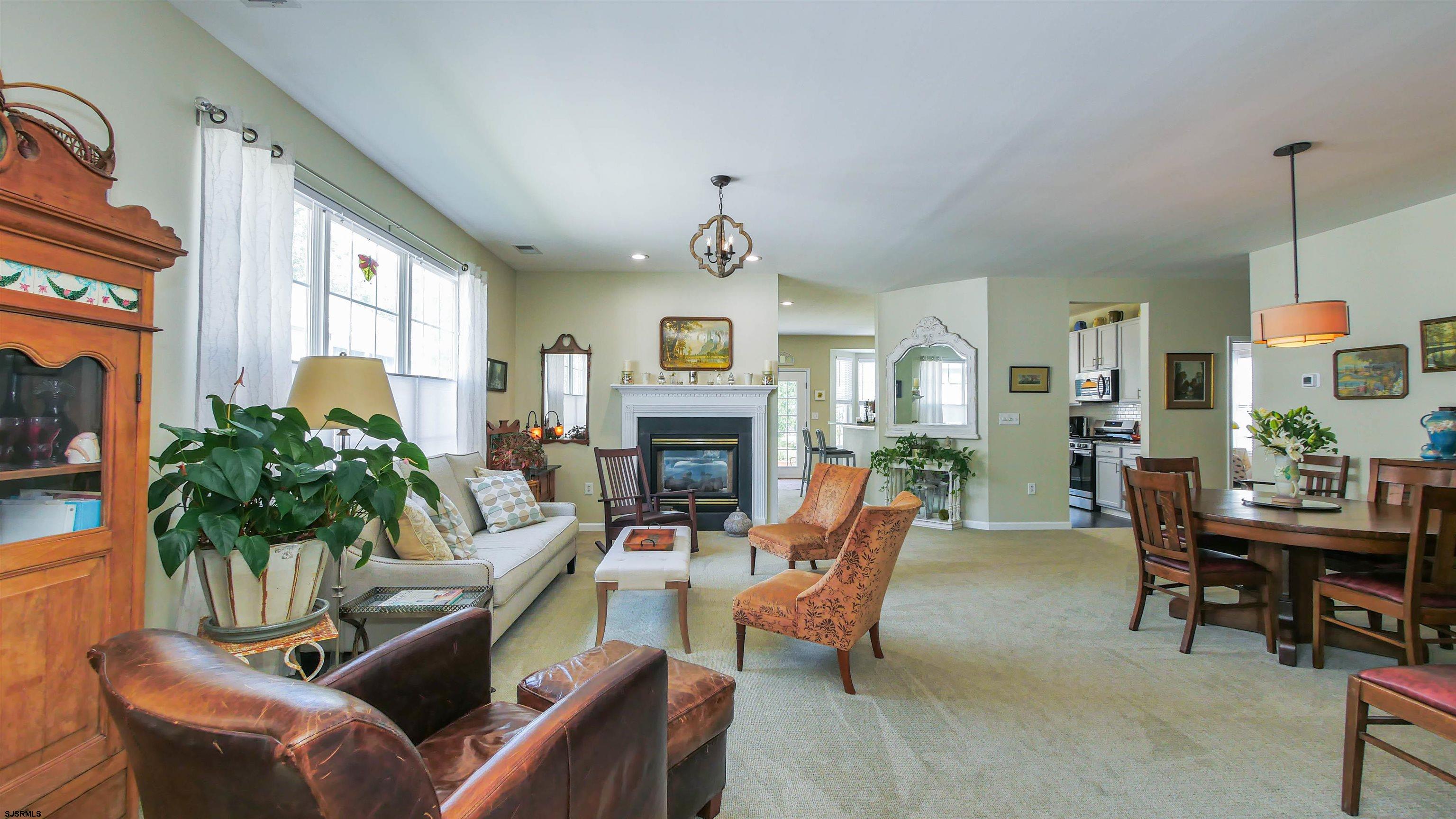 129 Warwick Road Smithville, NJ 08205 - Photo 5 of 40 Gallery Image 5