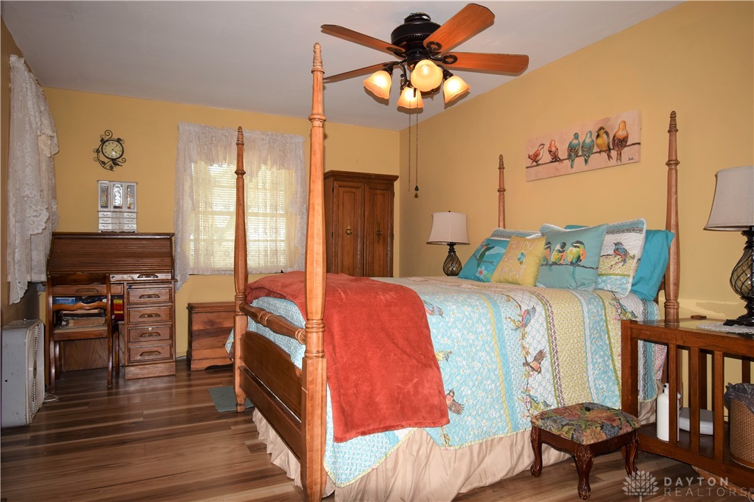 2810 Marshall Road Springfield, OH 45503 - Photo 11 of 23 Master Beroom