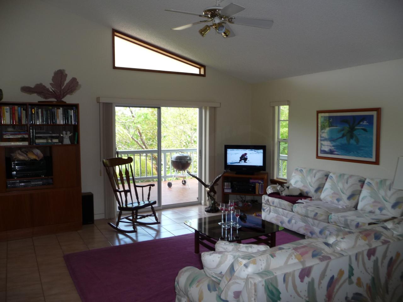 119 Spoonbill Road Tavernier, FL 33070 - Photo 4 of 28 Living Room