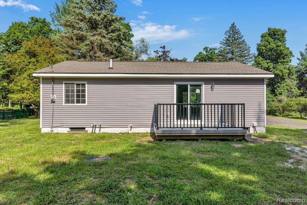 5055 Mack Road Howell, MI 48855 - Photo 22 of 26 Gallery Image 22