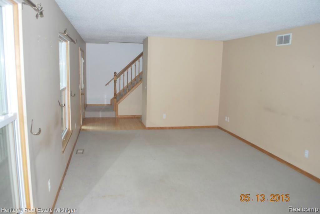 2908 County Farm Road Howell, MI 48843 - Photo 10 of 14 DSC_0004.jpg