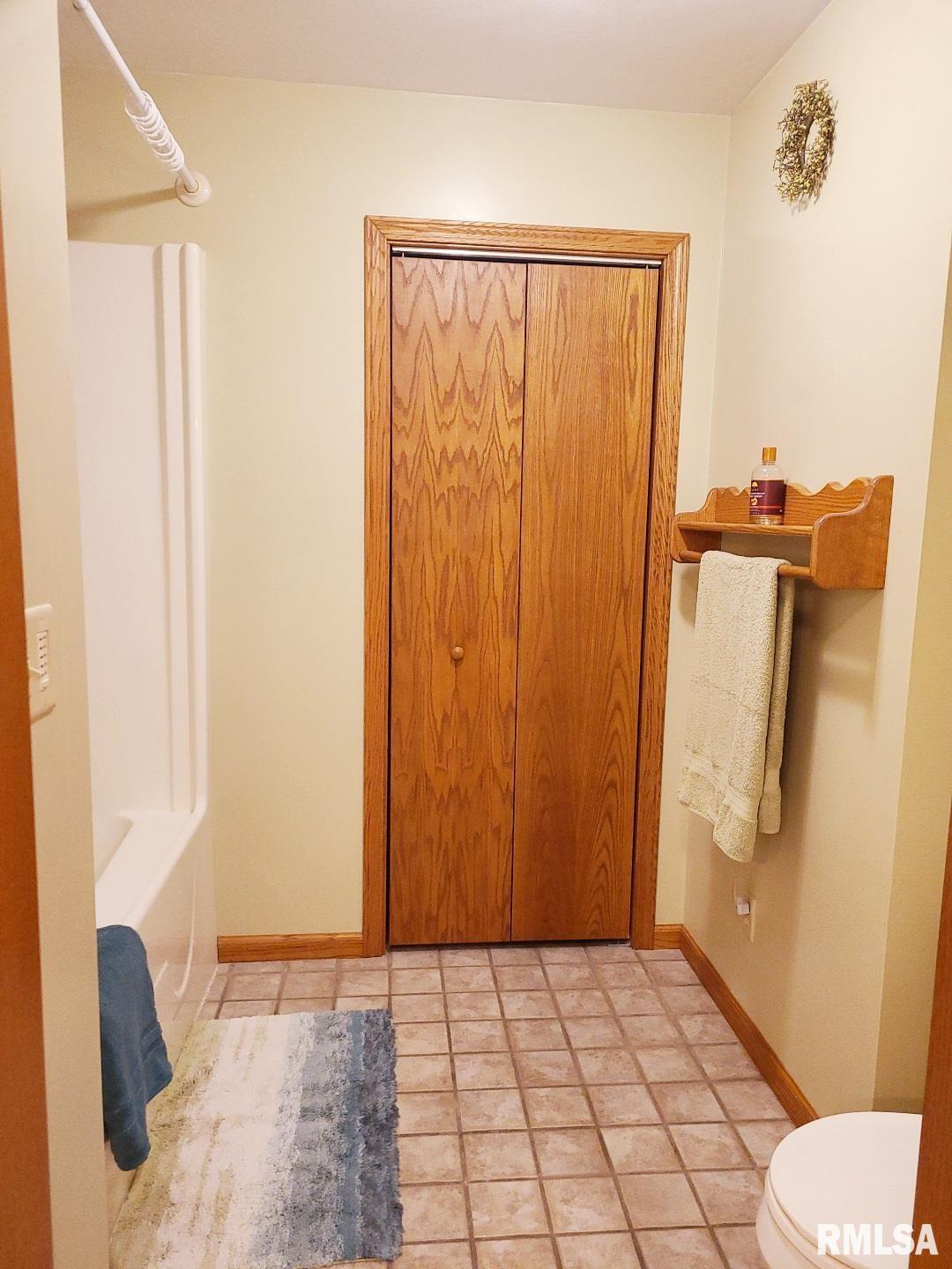 7205 South Trivoli Road Glasford, IL 61533 - Photo 17 of 41 Gallery Image 17