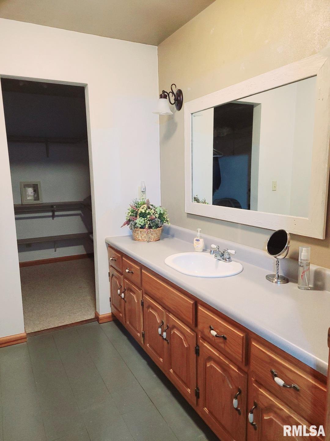 7205 South Trivoli Road Glasford, IL 61533 - Photo 18 of 41 Gallery Image 18