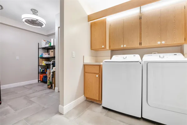 $325,000 | 6181 Balboa Circle, Unit 403, Boca Raton, FL 33433
