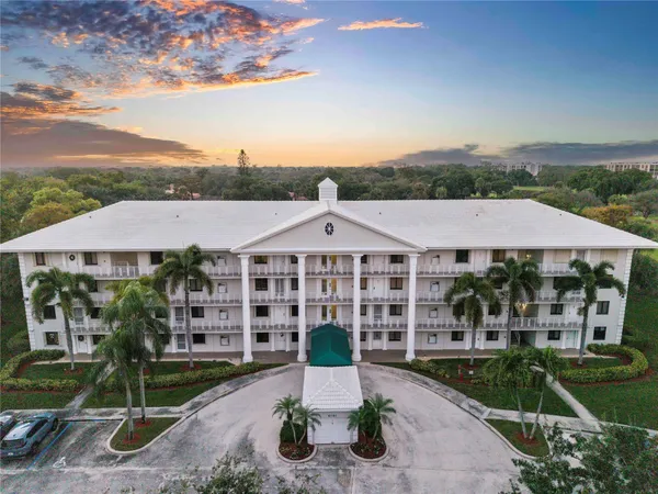 $325,000 | 6181 Balboa Circle, Unit 403, Boca Raton, FL 33433