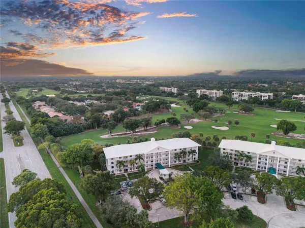 $325,000 | 6181 Balboa Circle, Unit 403, Boca Raton, FL 33433