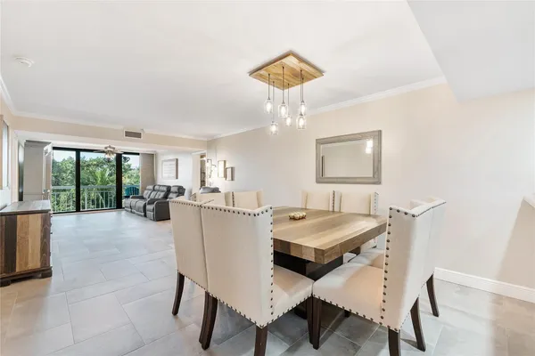 $325,000 | 6181 Balboa Circle, Unit 403, Boca Raton, FL 33433