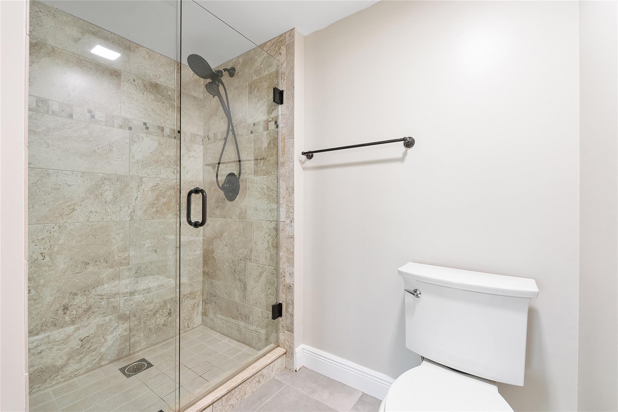 6181 Balboa Circle, Unit 403 Boca Raton, FL 33433 - Photo 8 of 31 Photo 8