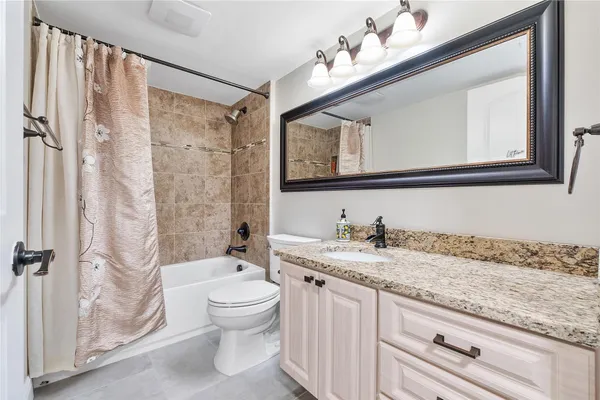 $325,000 | 6181 Balboa Circle, Unit 403, Boca Raton, FL 33433