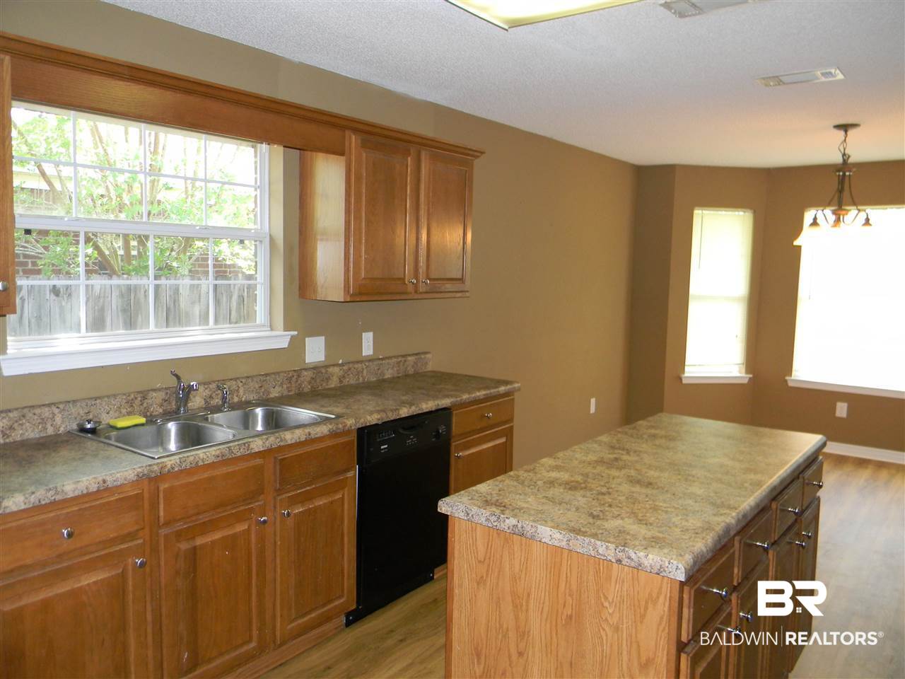 2206 Spring Grove North Mobile, AL 36695 - Photo 9 of 21