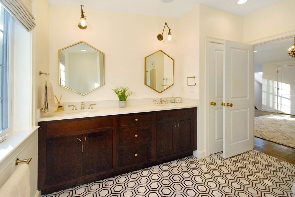 54 Dorothy Road, Unit 54 Arlington, MA 02474 - Photo 32 of 42 Gallery Image 32