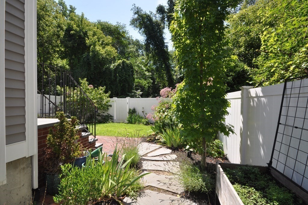 54 Dorothy Road, Unit 54 Arlington, MA 02474 - Photo 37 of 42 Gallery Image 37