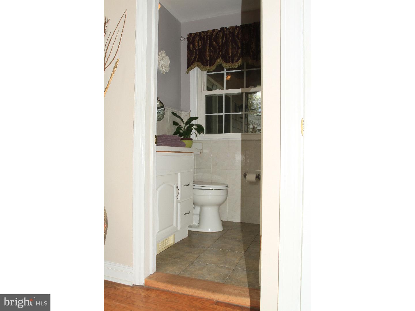 19 Duncan Lane Springfield, PA 19064 - Photo 17 of 24 Bathroom