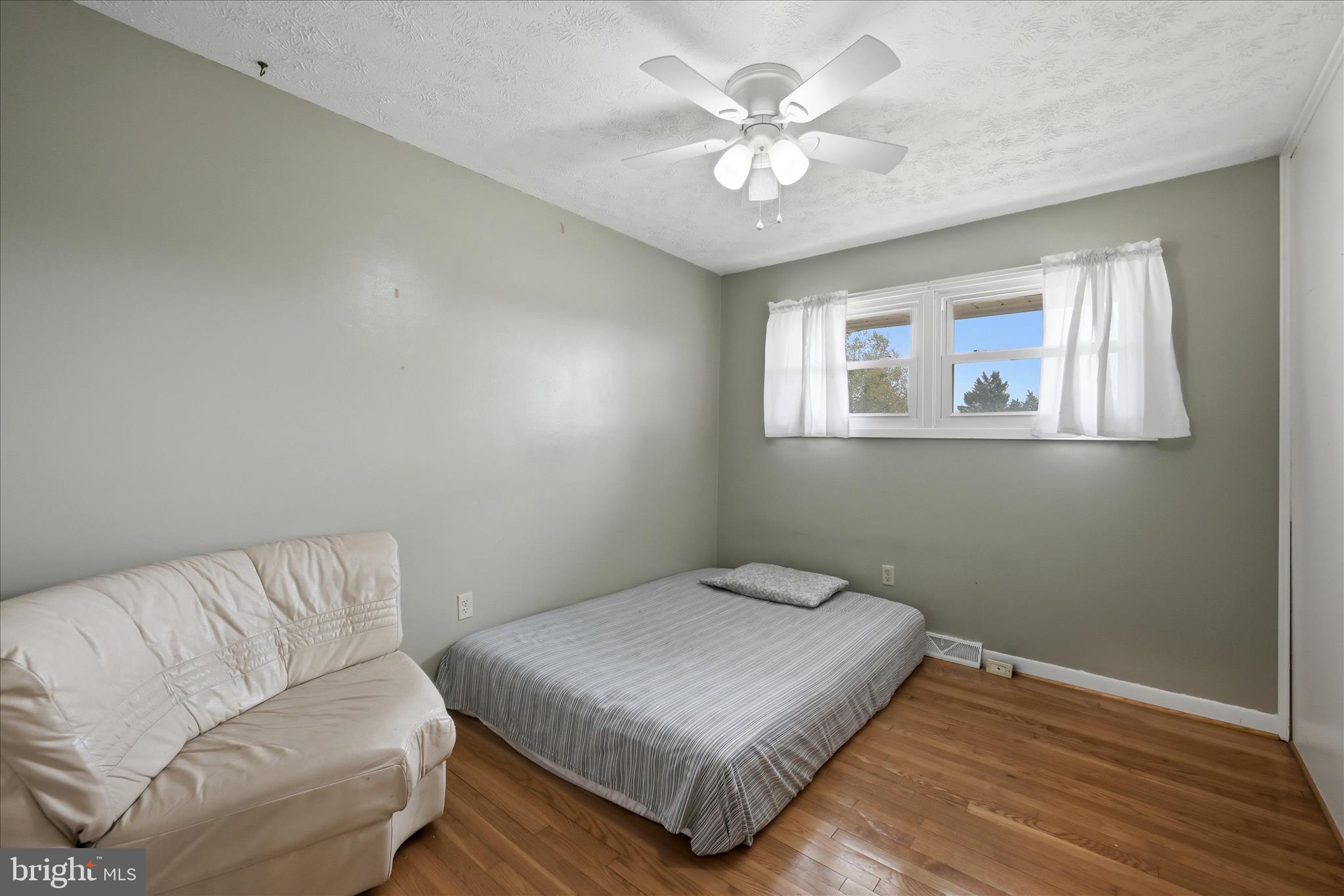 433 Beechcroft Road Winchester, VA 22601 - Photo 18 of 41 Bedroom