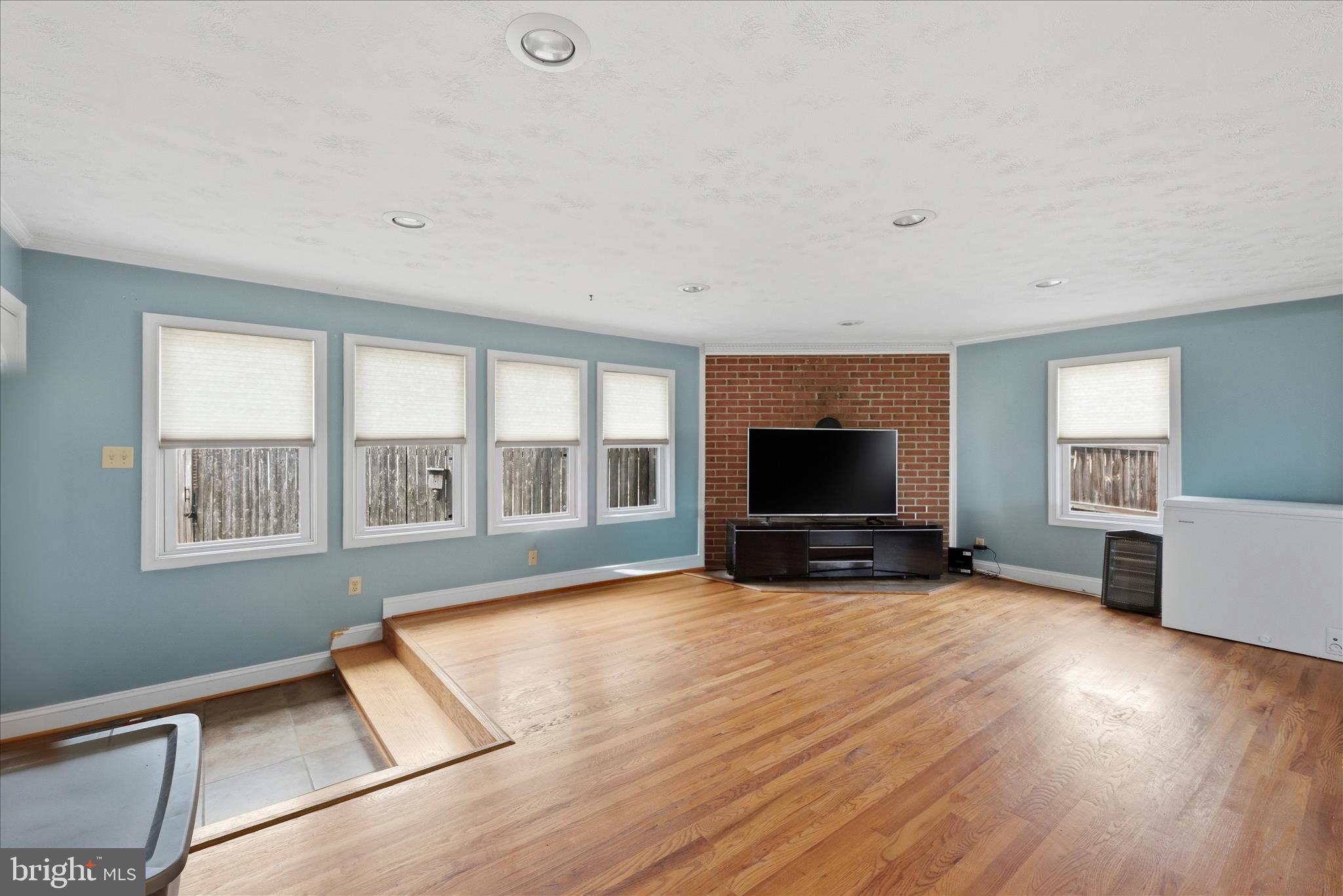 433 Beechcroft Road Winchester, VA 22601 - Photo 25 of 41 Primary Bedroom