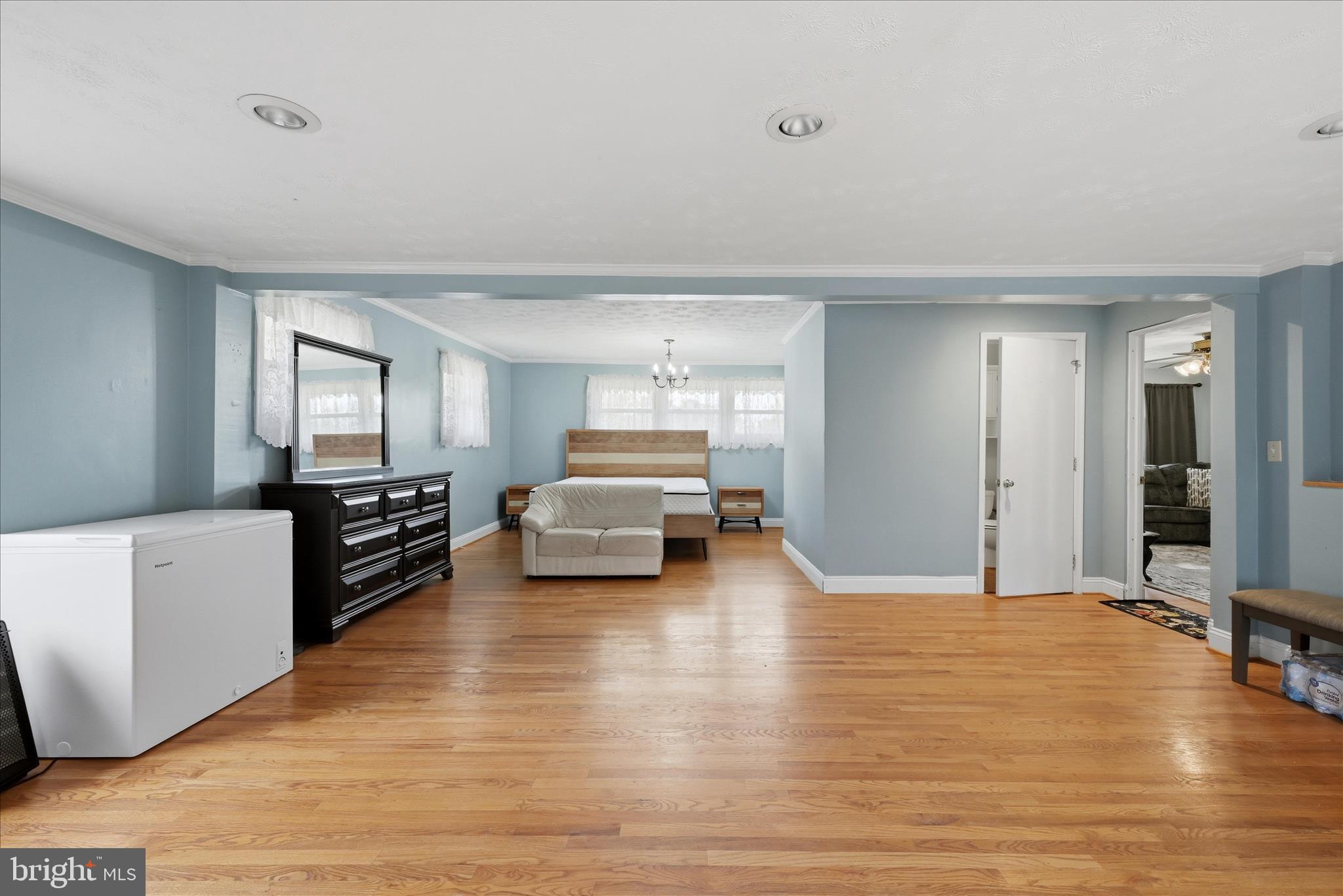 433 Beechcroft Road Winchester, VA 22601 - Photo 27 of 41 Primary Bedroom