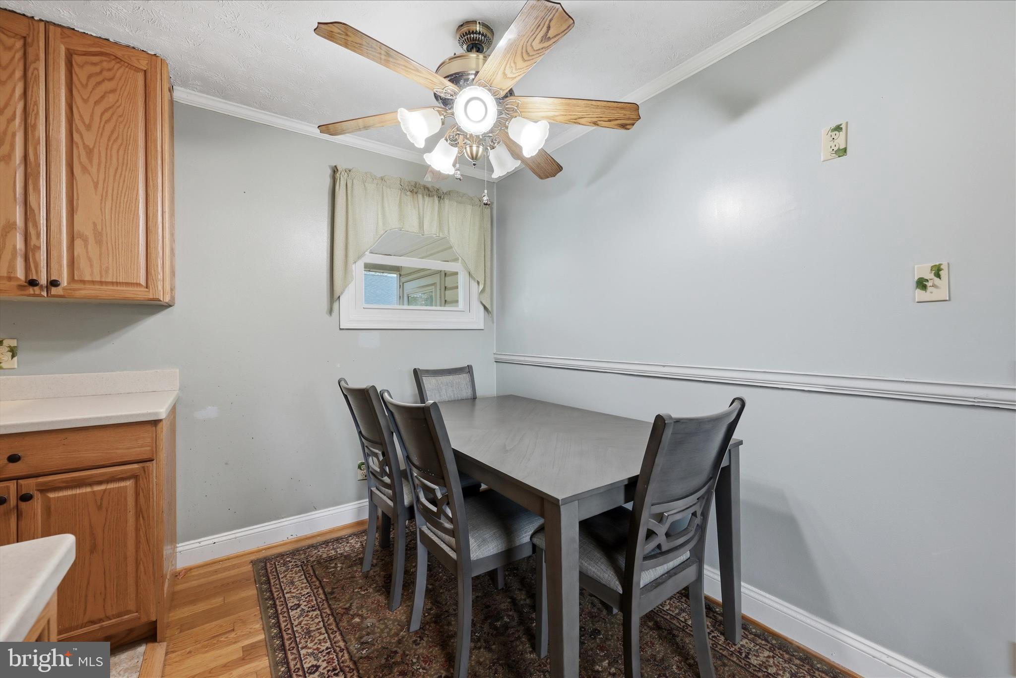 433 Beechcroft Road Winchester, VA 22601 - Photo 10 of 41 Dining Area