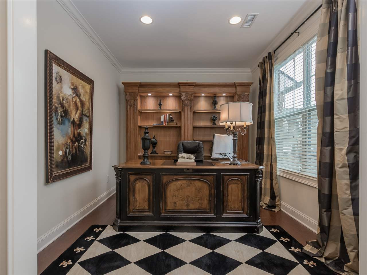 764 Fallon Grove Way Raleigh, NC 27608 - Photo 10 of 29 Executive Office/Suite