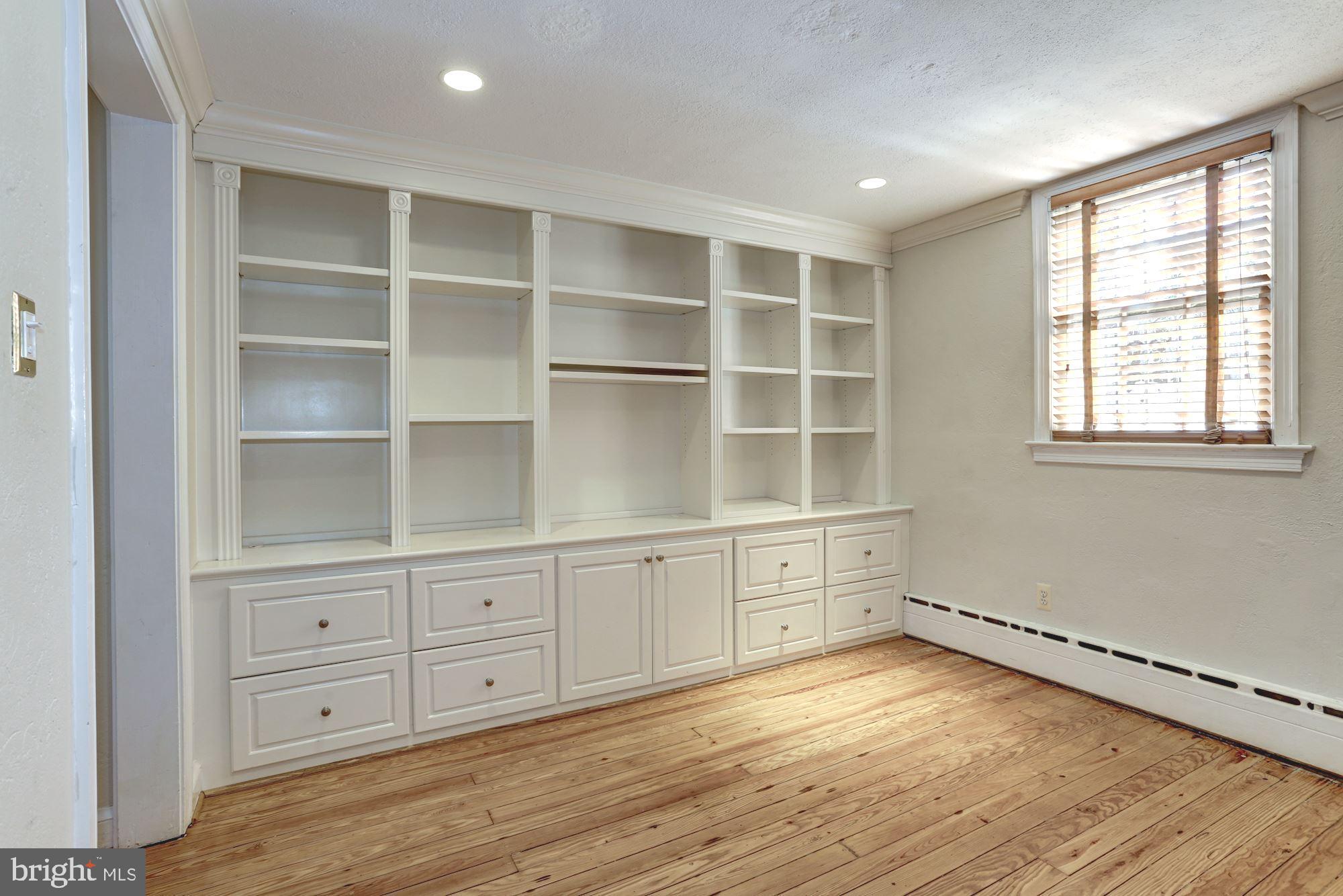3342 Reservoir Road Northwest Washington, DC 20007 - Photo 13 of 15 Lower Level Bedroom