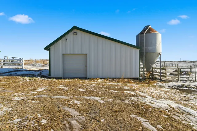 $349,000 | 5134 340th Avenue, Blue Earth, MN 56013