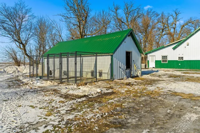 $349,000 | 5134 340th Avenue, Blue Earth, MN 56013