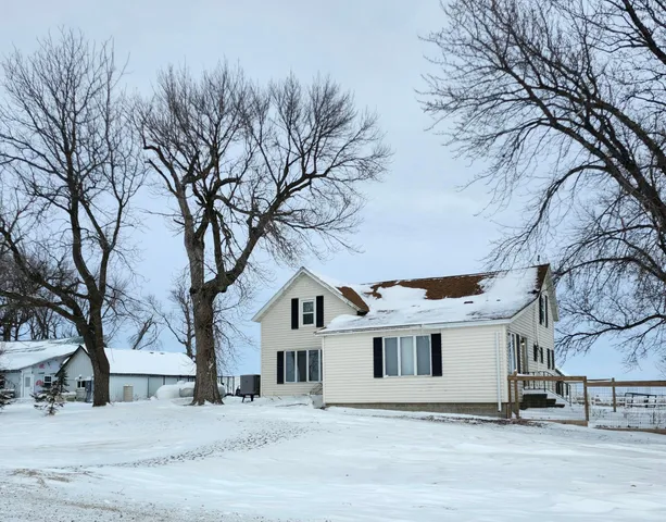 $349,000 | 5134 340th Avenue, Blue Earth, MN 56013