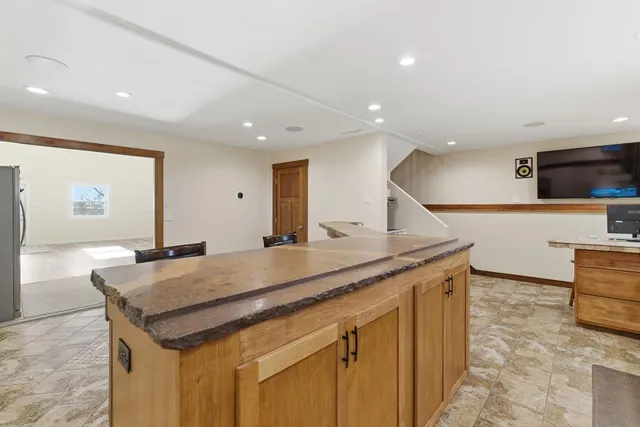 $349,000 | 5134 340th Avenue, Blue Earth, MN 56013