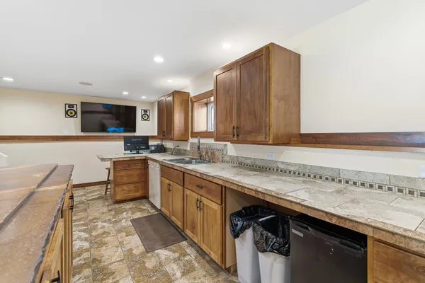 $314,999 | 5134 340th Avenue, Blue Earth, MN 56013