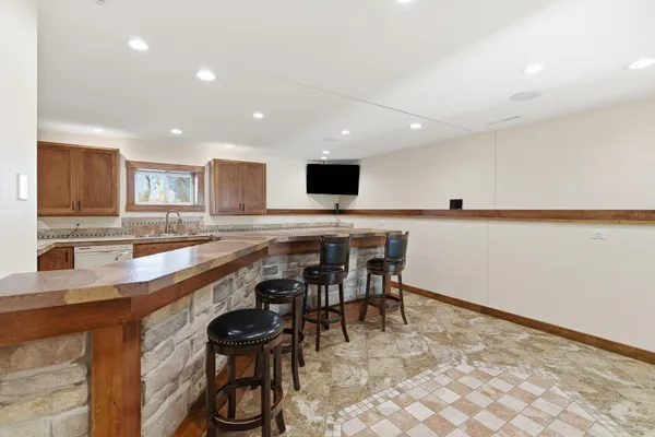 $314,999 | 5134 340th Avenue, Blue Earth, MN 56013