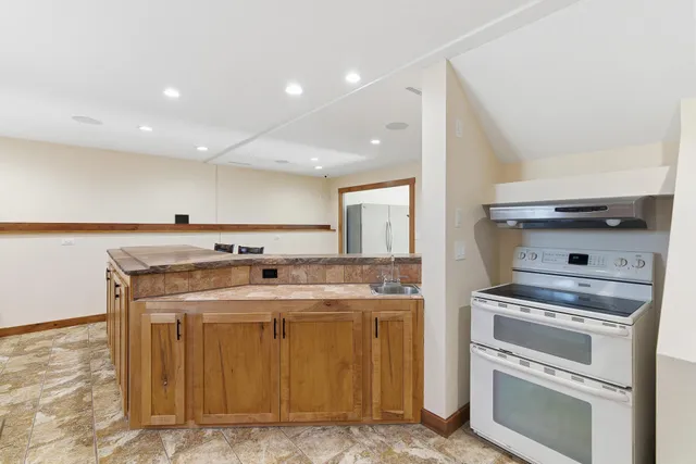 $349,000 | 5134 340th Avenue, Blue Earth, MN 56013