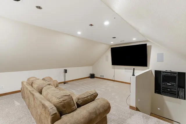 $349,000 | 5134 340th Avenue, Blue Earth, MN 56013