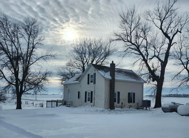 $349,000 | 5134 340th Avenue, Blue Earth, MN 56013