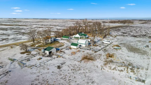 $349,000 | 5134 340th Avenue, Blue Earth, MN 56013