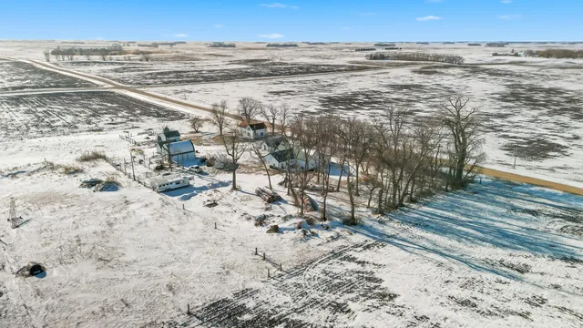 $349,000 | 5134 340th Avenue, Blue Earth, MN 56013