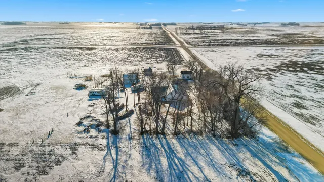 $349,000 | 5134 340th Avenue, Blue Earth, MN 56013