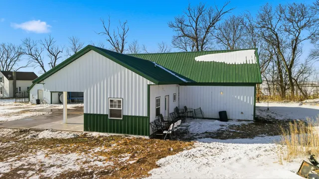 $349,000 | 5134 340th Avenue, Blue Earth, MN 56013