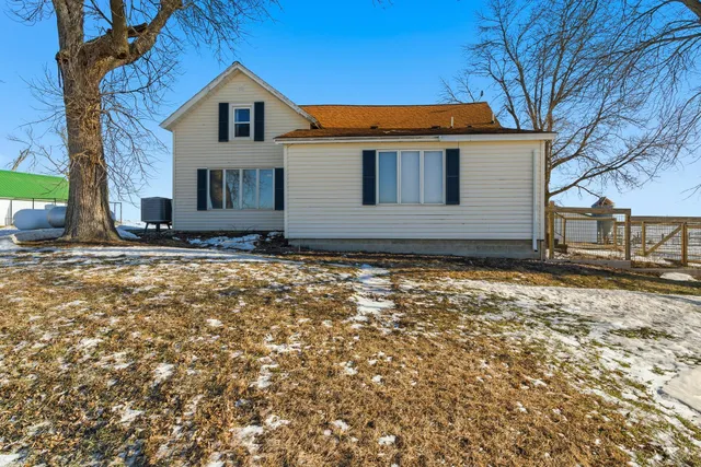 $349,000 | 5134 340th Avenue, Blue Earth, MN 56013