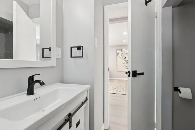 $459,900 | 4N327 7th Avenue, Addison, IL 60101