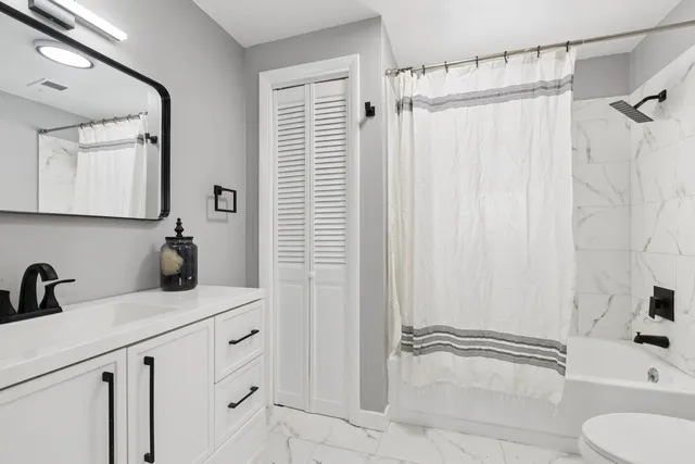 $459,900 | 4N327 7th Avenue, Addison, IL 60101