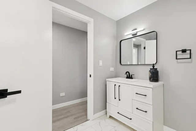 $459,900 | 4N327 7th Avenue, Addison, IL 60101