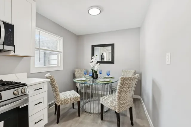 $459,900 | 4N327 7th Avenue, Addison, IL 60101