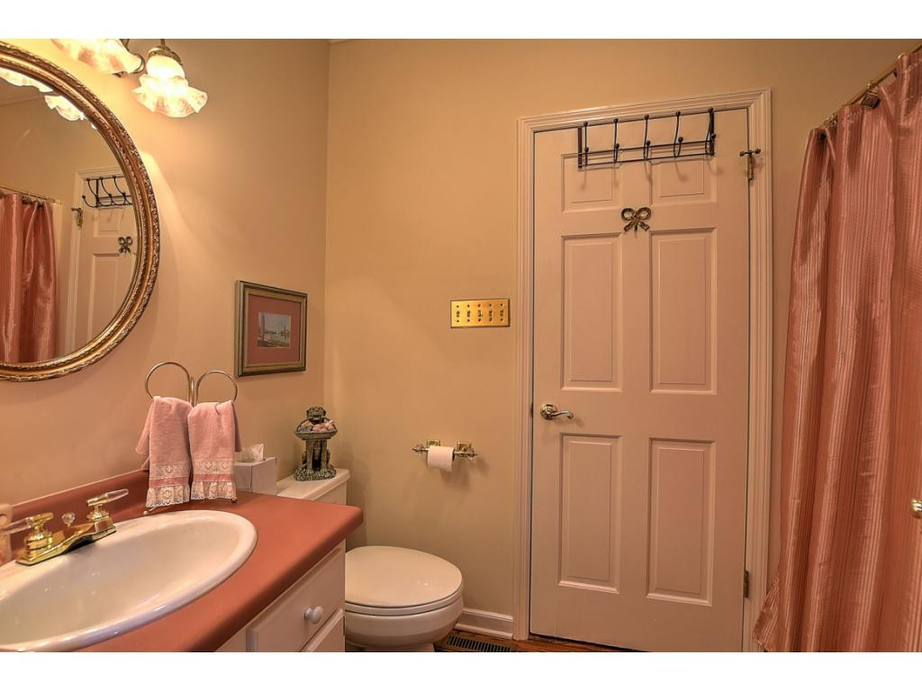 904 Chippendale Road Kingsport, TN 37660 - Photo 8 of 36 Photo 8